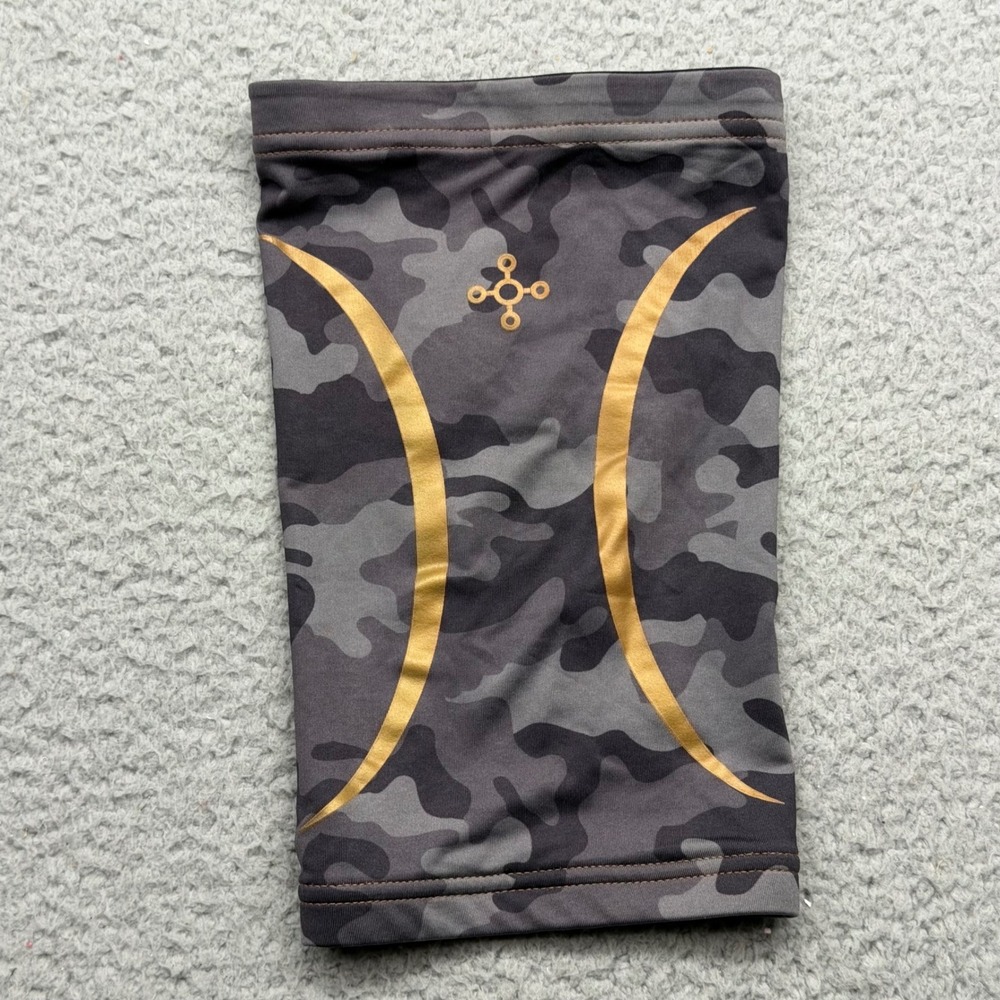 Tommie Copper L/XL Gray Camo Copper Znergy Compression Knee Sleeve Gold Trim